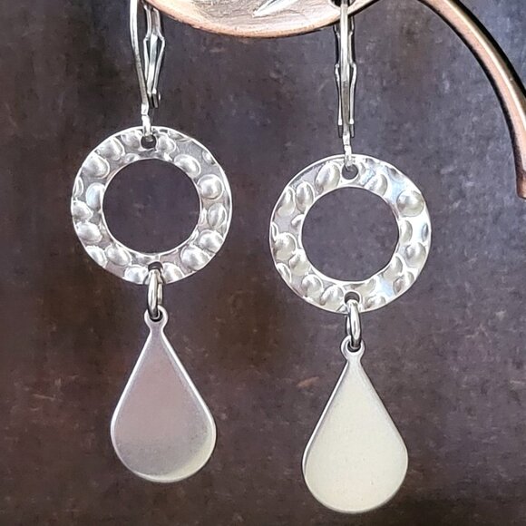 TEARDROP Hammered Circle Coin Stainless Steel Lever Back Earrings Minimalist - Picture 1 of 4